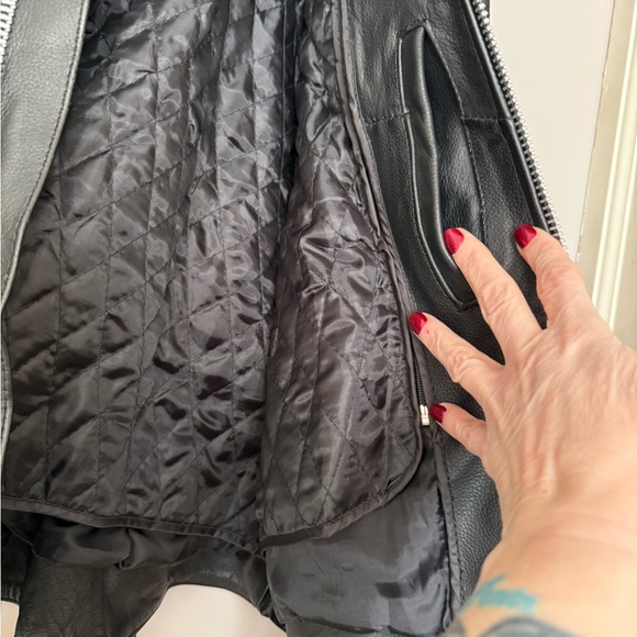 Interstate Leather Women’s Black Leather Jacket with Red Accents - Picture 6 of 10
